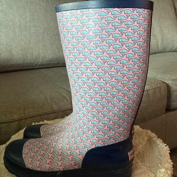 Vineyard Vines Rain Boots - Picture 3 of 15